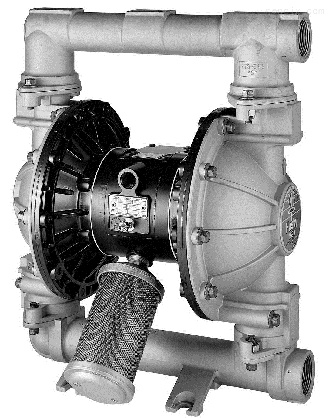 重泵公司总装一区域深化矿浆隔阂泵理论训练提高安装专业才能